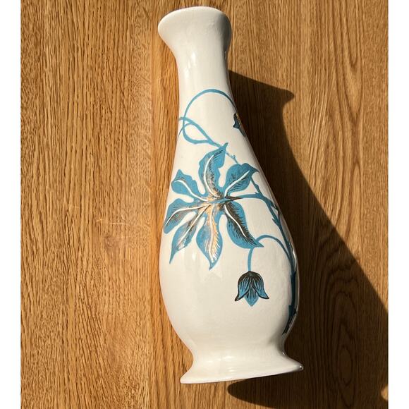 Vintage jug vase or pitcher hand painted blue with gold accents Signed Shelley - Picture 6 of 8